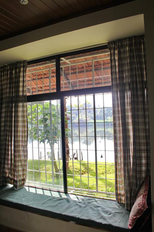 Pearl Spot Bed & Breakfast Nedumbassery Bilik gambar