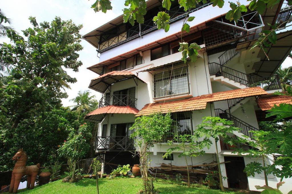 Pearl Spot Bed & Breakfast Nedumbassery Luaran gambar